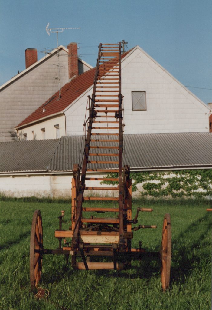 historischer Leiterwagen